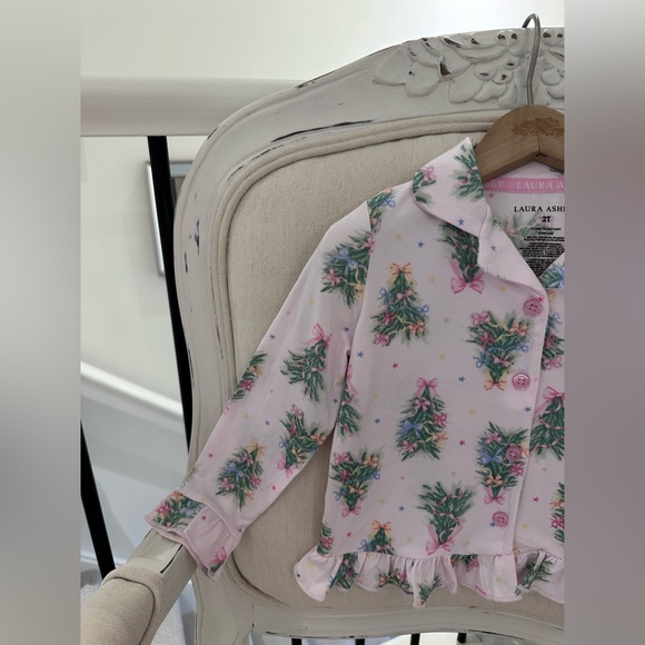 🎀 2T Floral, Ribbon, Bow & Christmas Tree Ruffled Toddler Pajamas Set - Picture 6 of 11